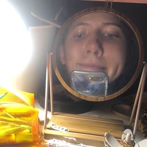 Meet your Posher, Claire